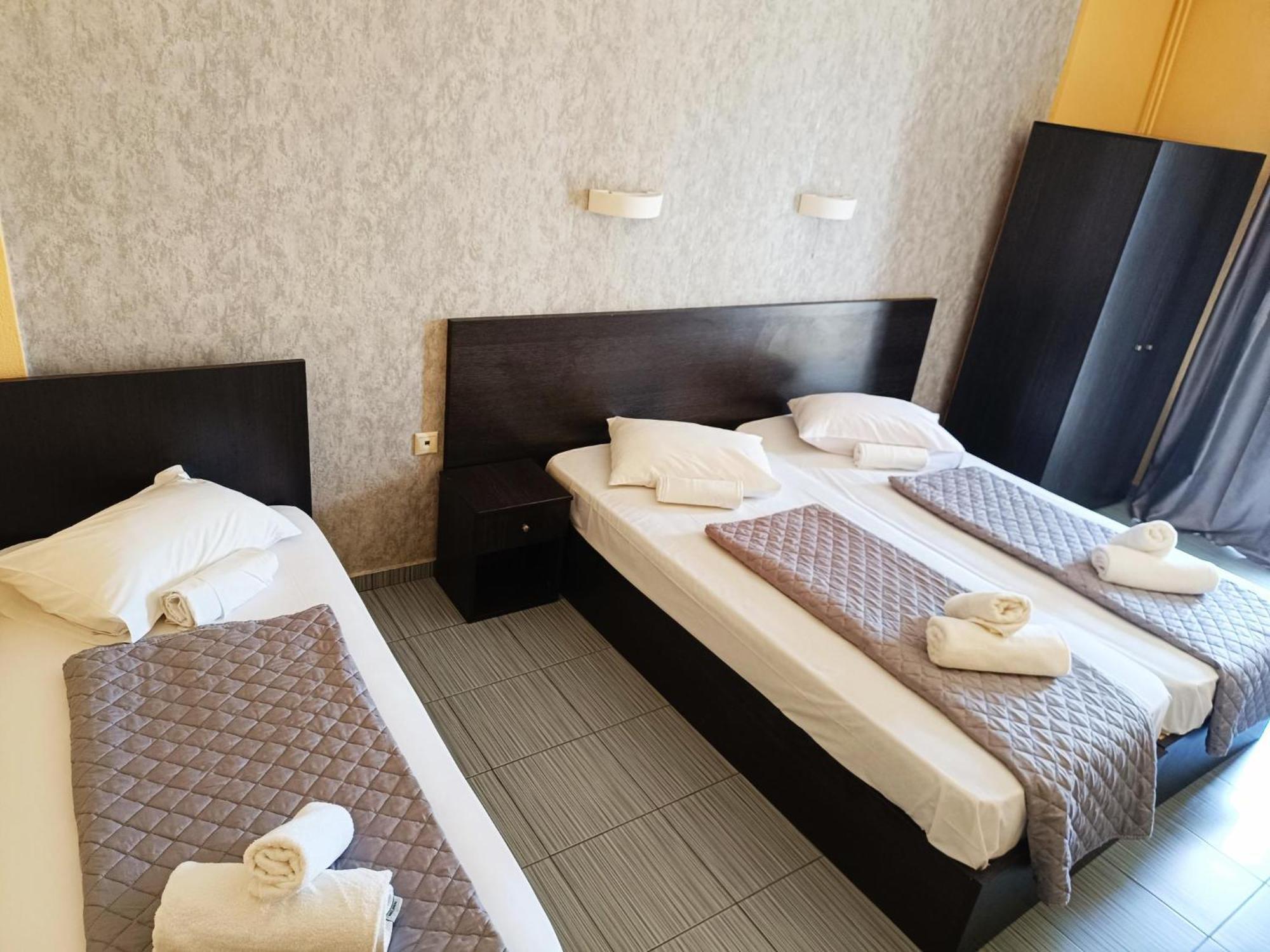 Vosporos Hotel Комотіні Екстер'єр фото
